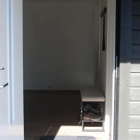 Nydelig Og Moderne * فارسوند