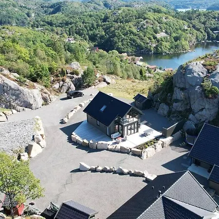Nydelig Og Moderne Farsund